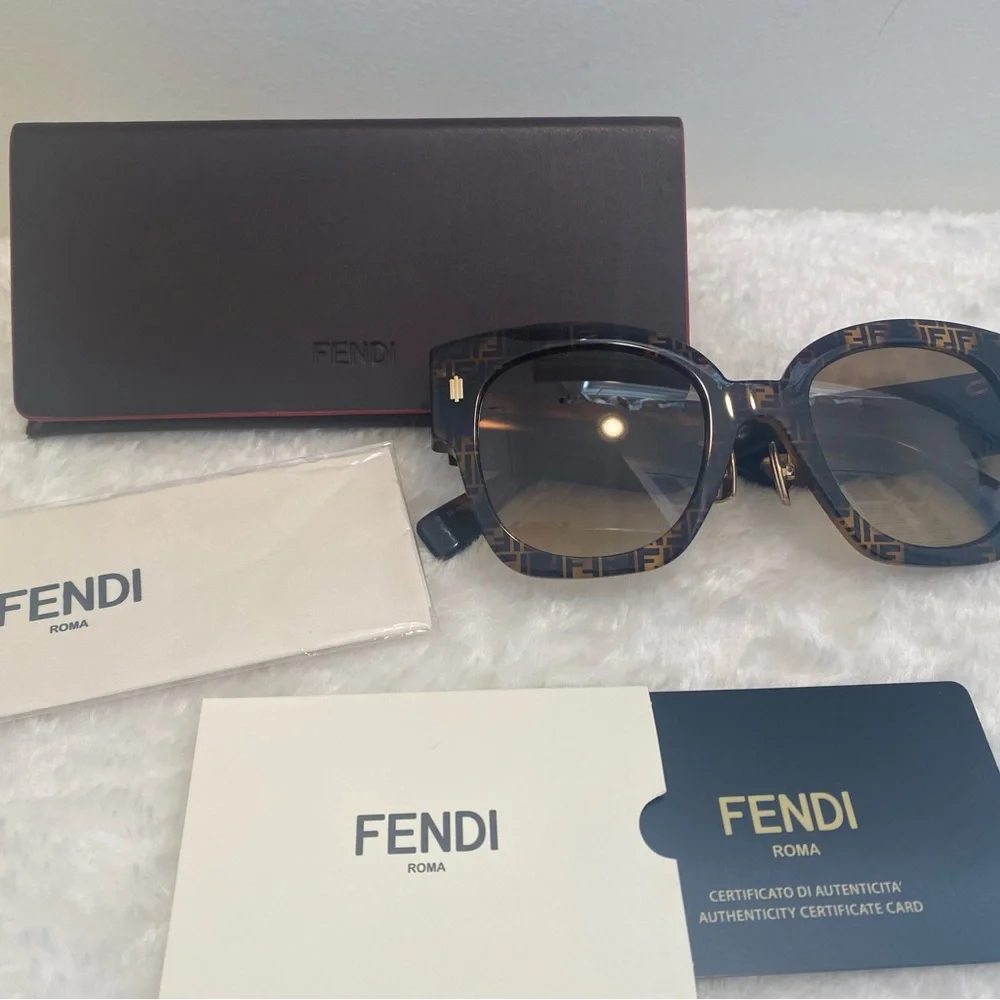 FENDI ROMA Brown 52mm Gradient Logo Sungasses
